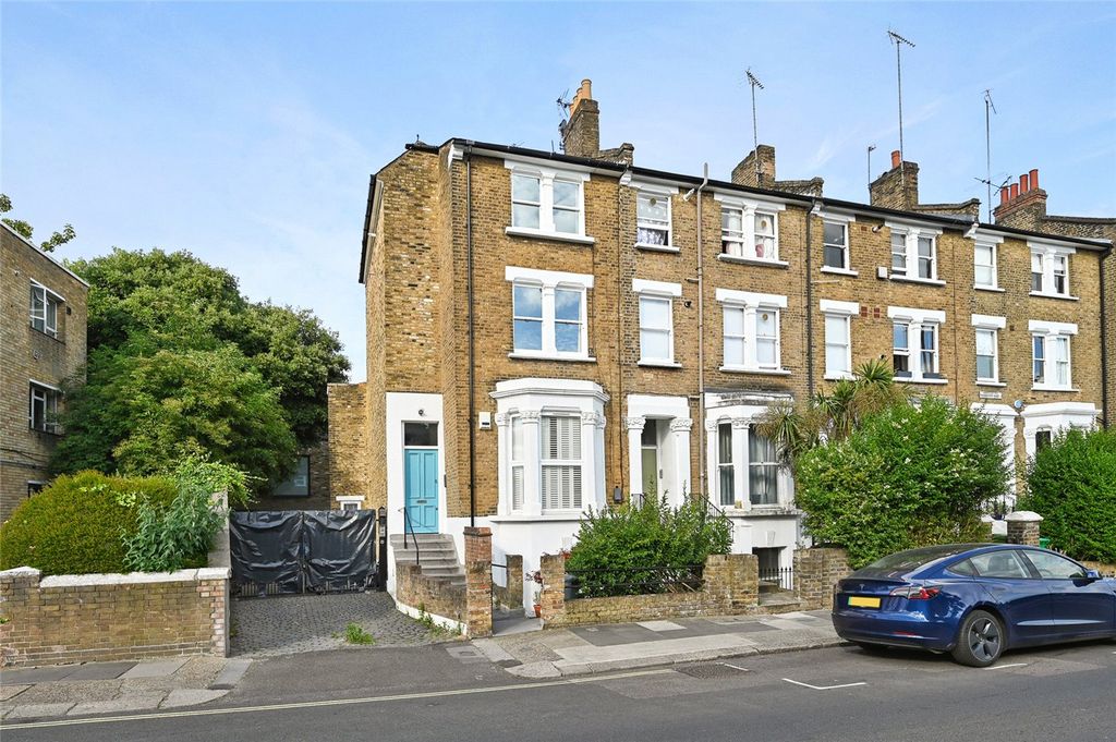 Property photo 2 of 9 Picture No. 10