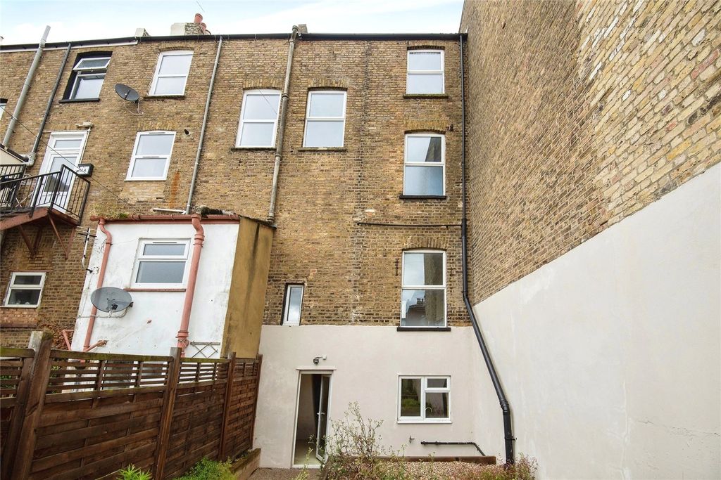 Property photo 1 of 17 Rear