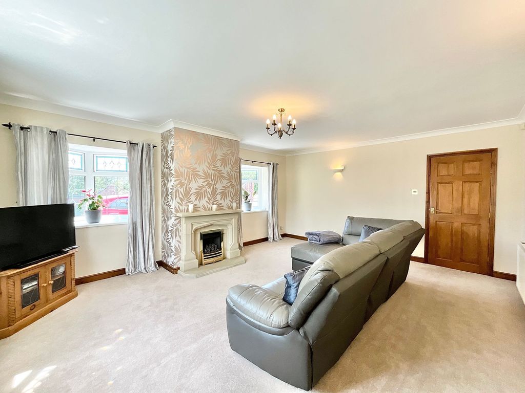 Property photo 3 of 37