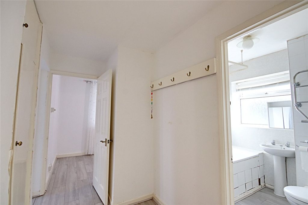 Property photo 3 of 14 Picture No. 08