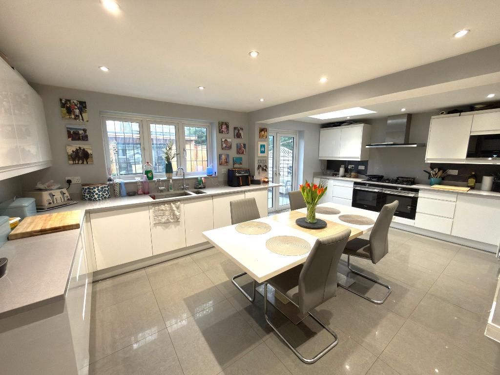 Property photo 2 of 18 Photo 2