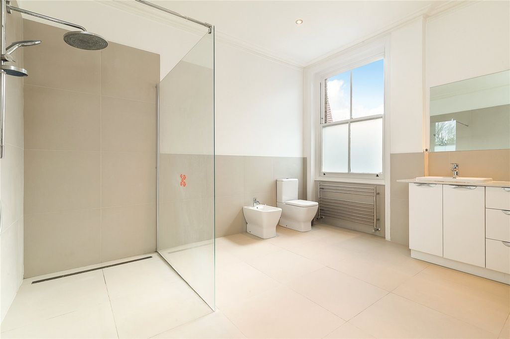 Property photo 3 of 14 Shower Room