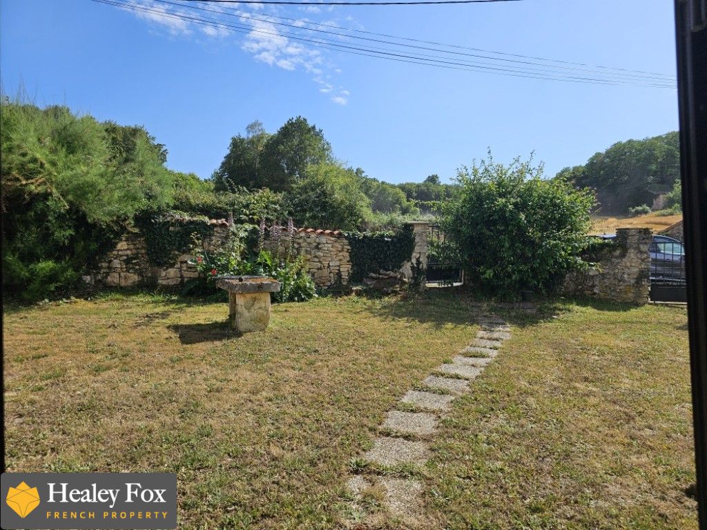 Property photo 2 of 28 26A5F4cc80281B