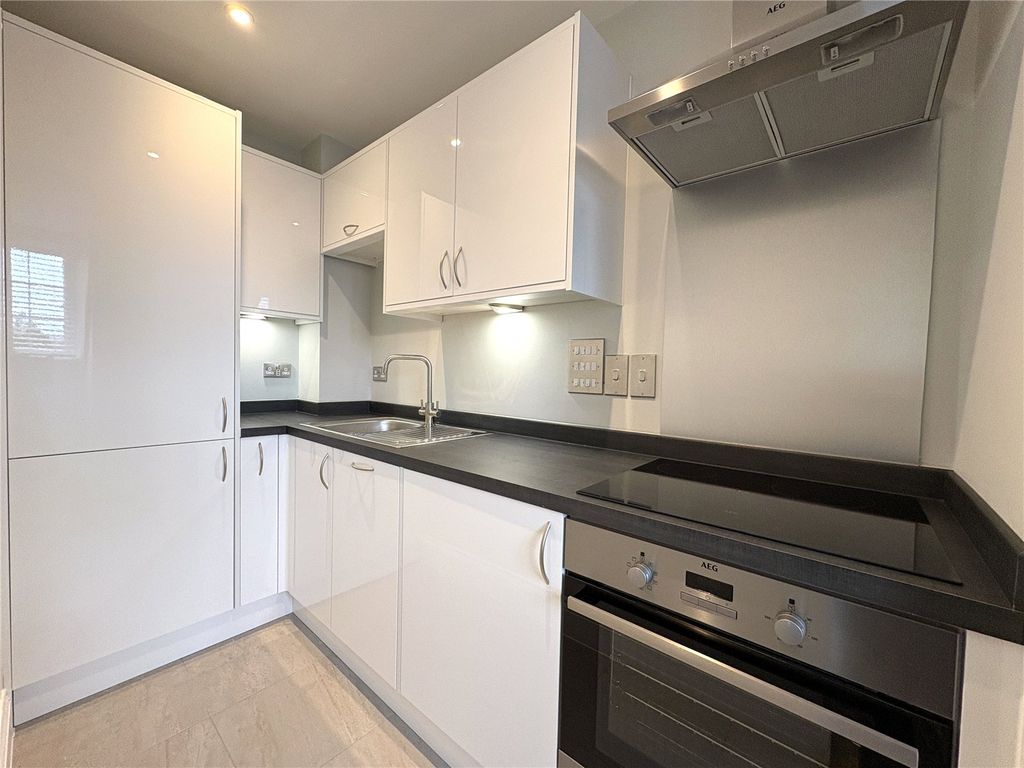 Property photo 3 of 14 Picture No. 10