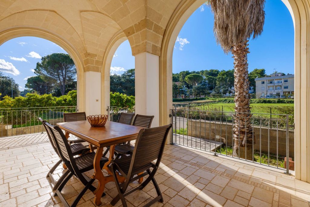 Property photo 1 of 22