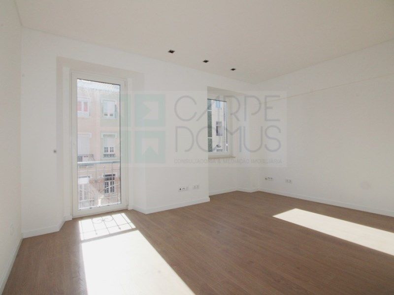 Property photo 3 of 45