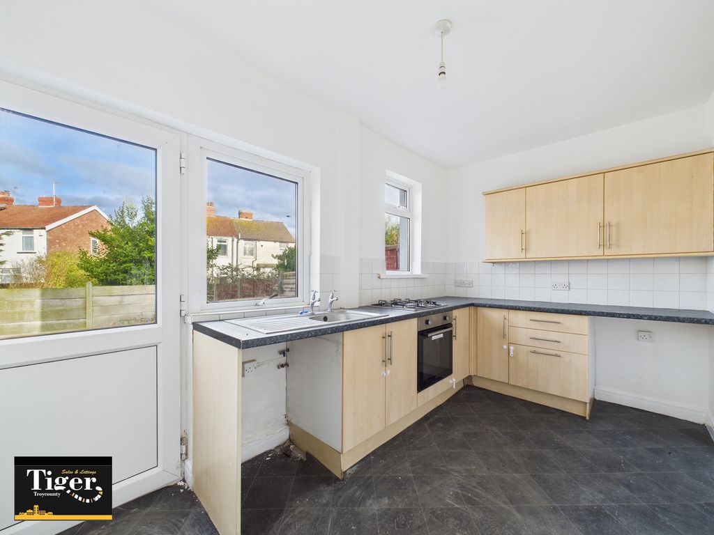 Property photo 3 of 10 Cam02176G0-Pr0796-Still007