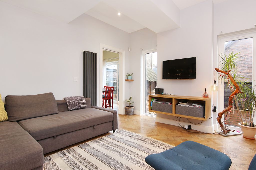 Property photo 2 of 21 Property Image 2