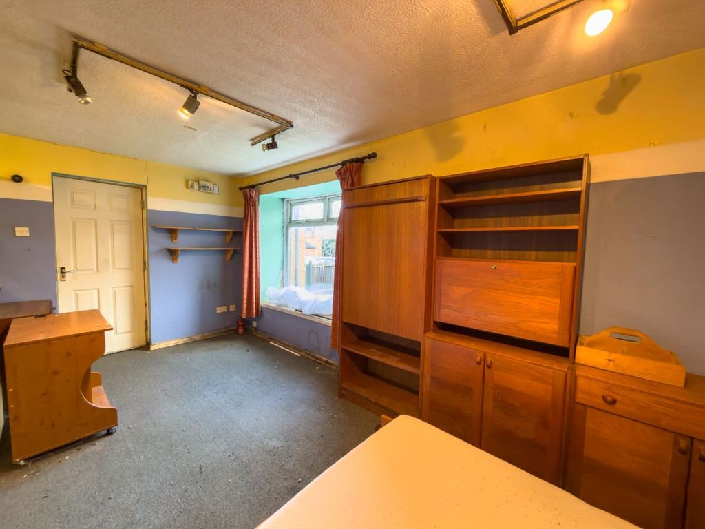 Property photo 3 of 10 Image 3