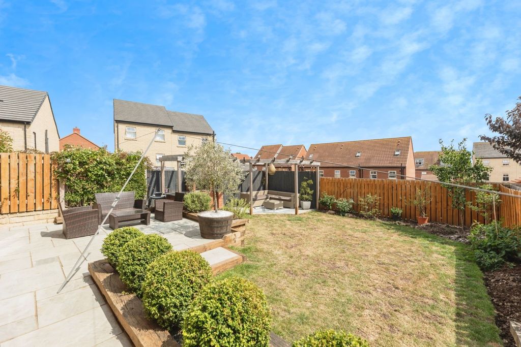 Property photo 3 of 22