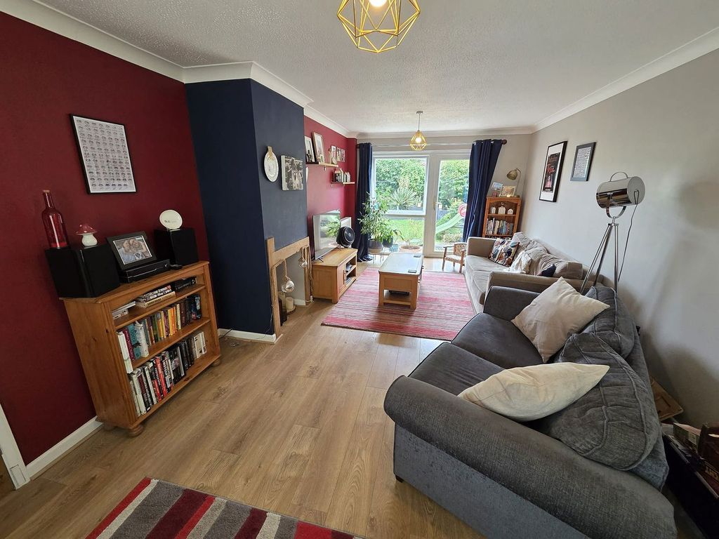 Property photo 2 of 14