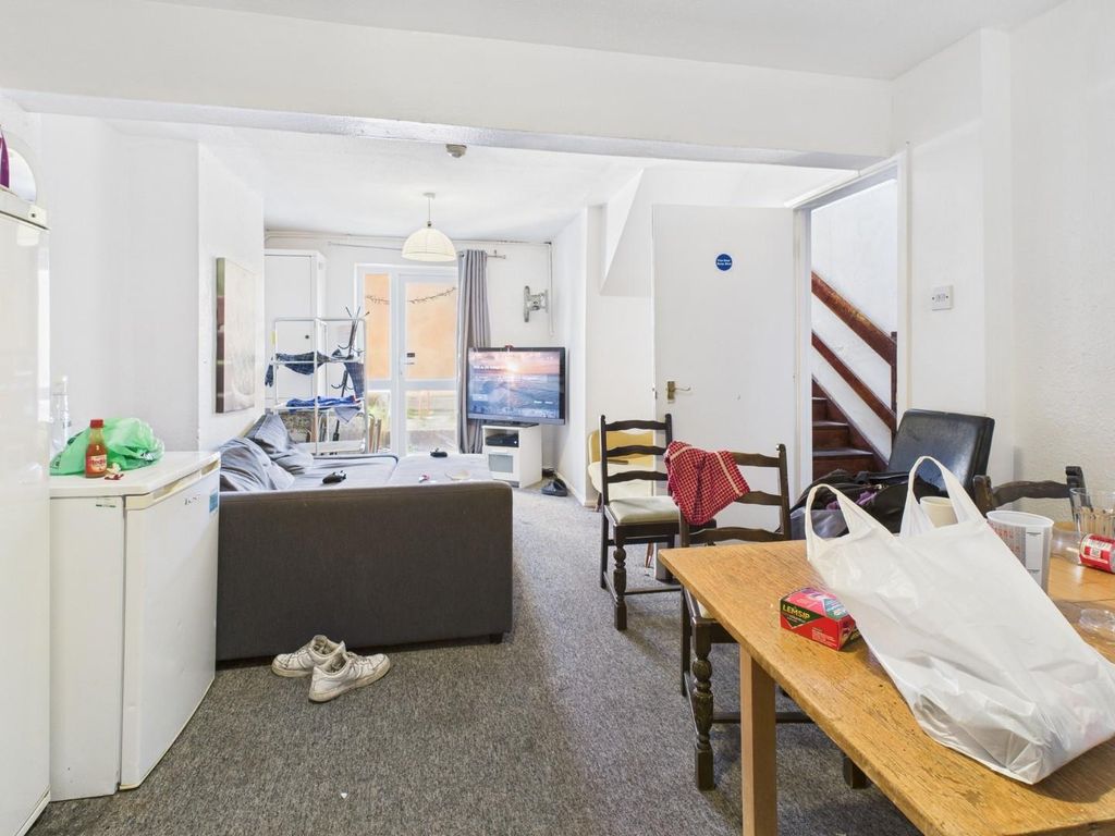 Property photo 3 of 11 Pr0598-Still011.Jpg