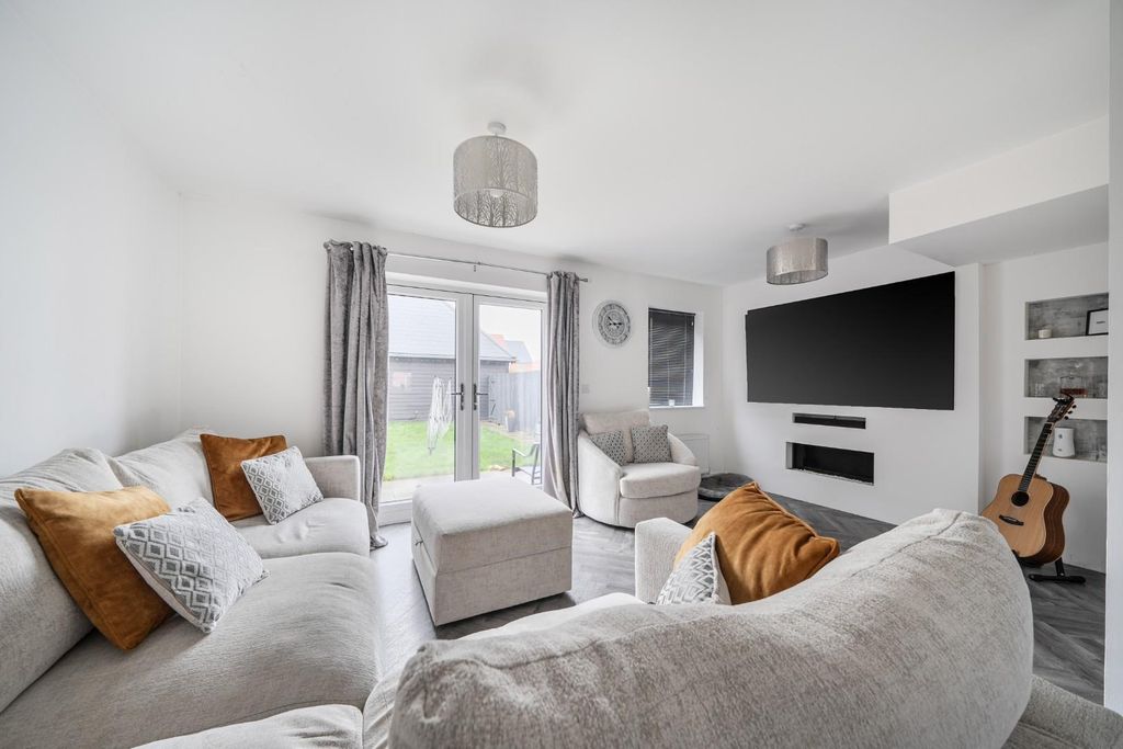 Property photo 3 of 22 1417192-1-69A1F17797076.Jpg