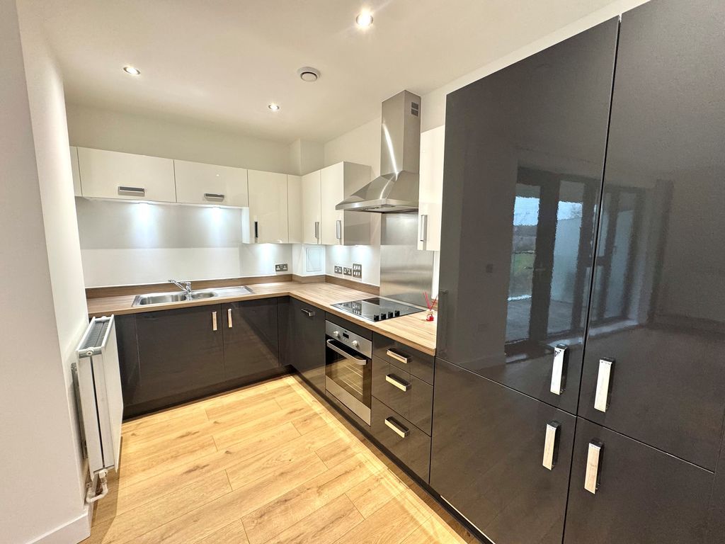 Property photo 2 of 8 Photo 6