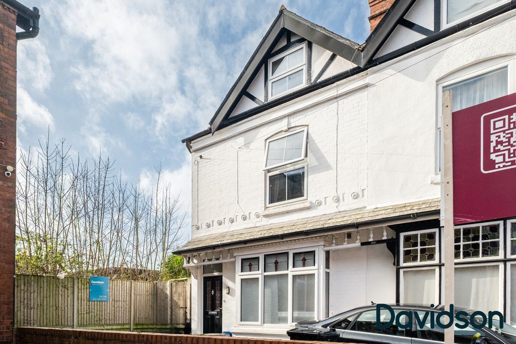 Property photo 2 of 25