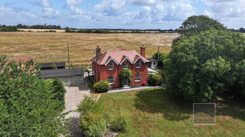 Property photo 2 of 32