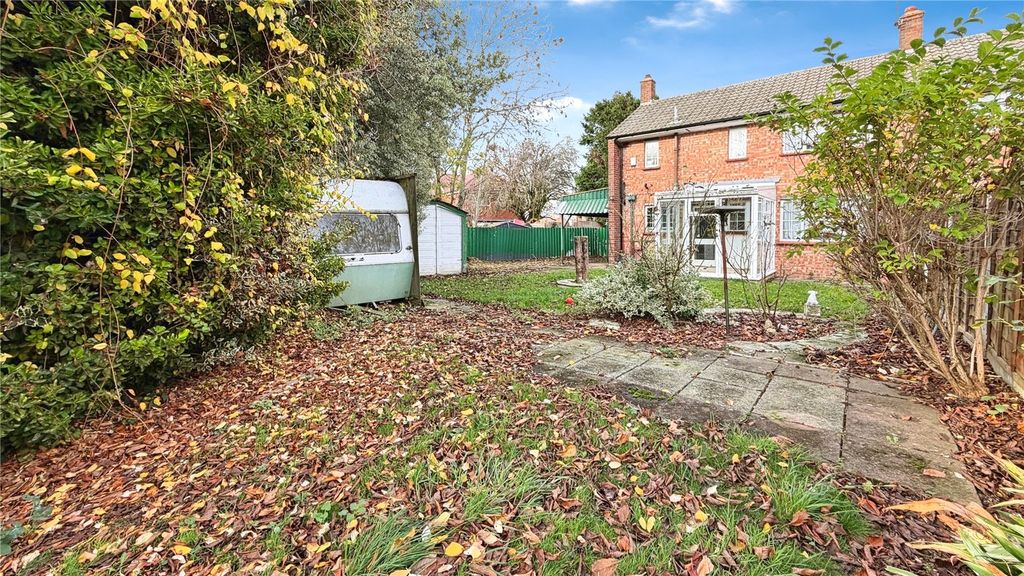 Property photo 2 of 14 Garden 2