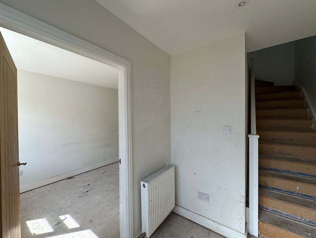 Property photo 2 of 15 Hallway