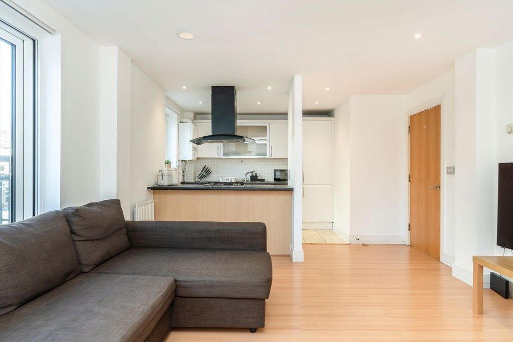 Property photo 2 of 5