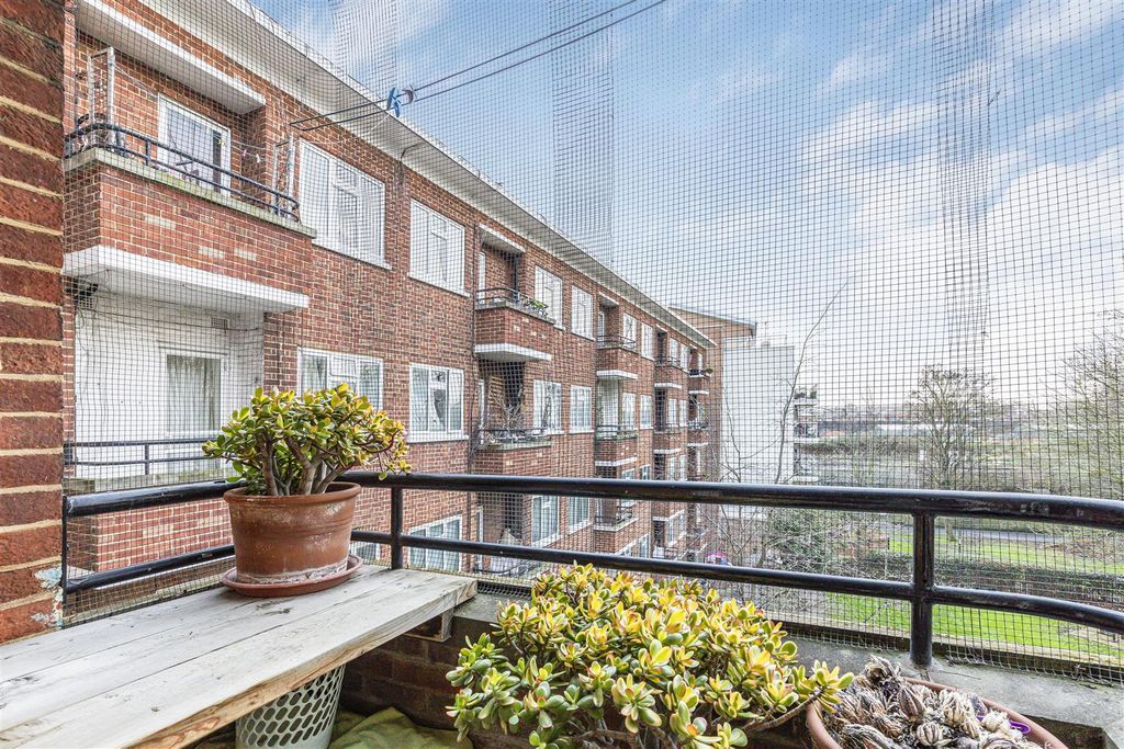 Property photo 3 of 10 Balcony, Rollo Court, Eden Harper Battersea Sw11