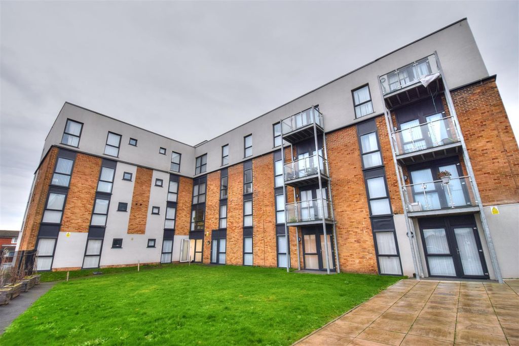 Property photo 1 of 11 Nq9Fiuqcv0Obotcdwv_Few.Jpg