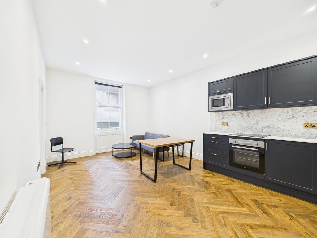 Property photo 2 of 4 Open Plan Lounge