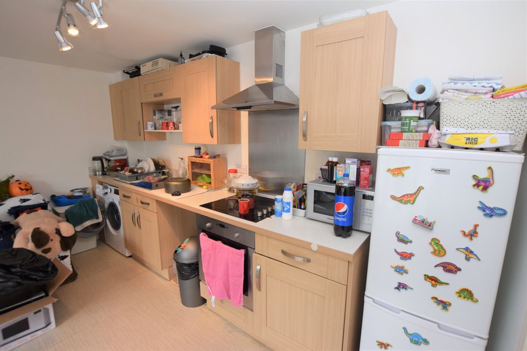 Property photo 2 of 11