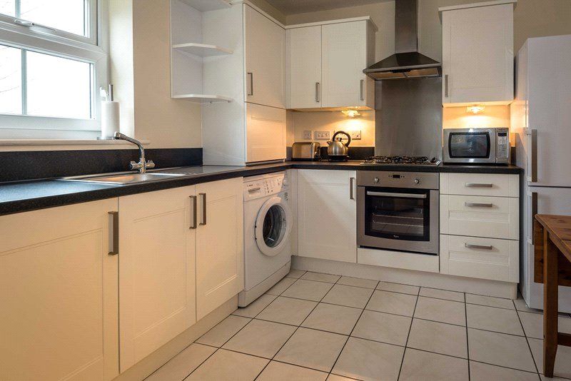 Property photo 2 of 10 Kitchen