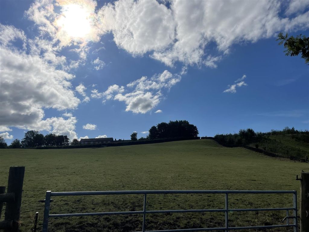 Property photo 3 of 8 Image17.Jpeg