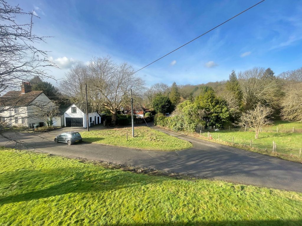 Property photo 3 of 41