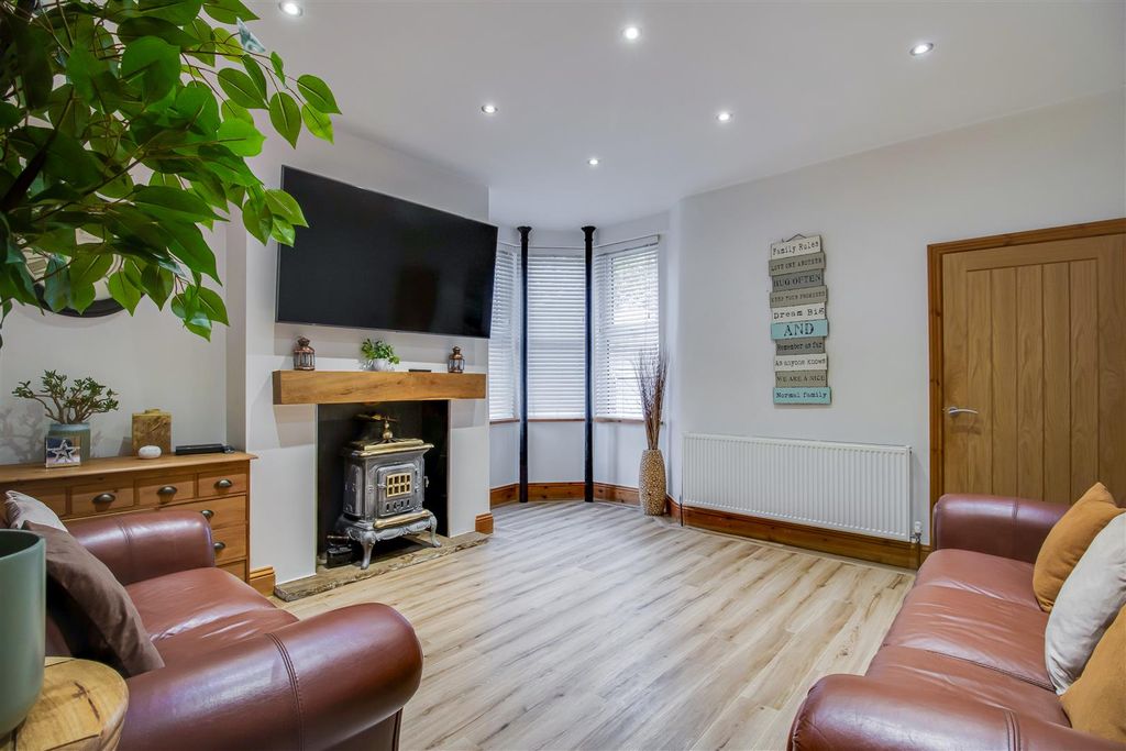 Property photo 3 of 16 Sitting/Dining Room