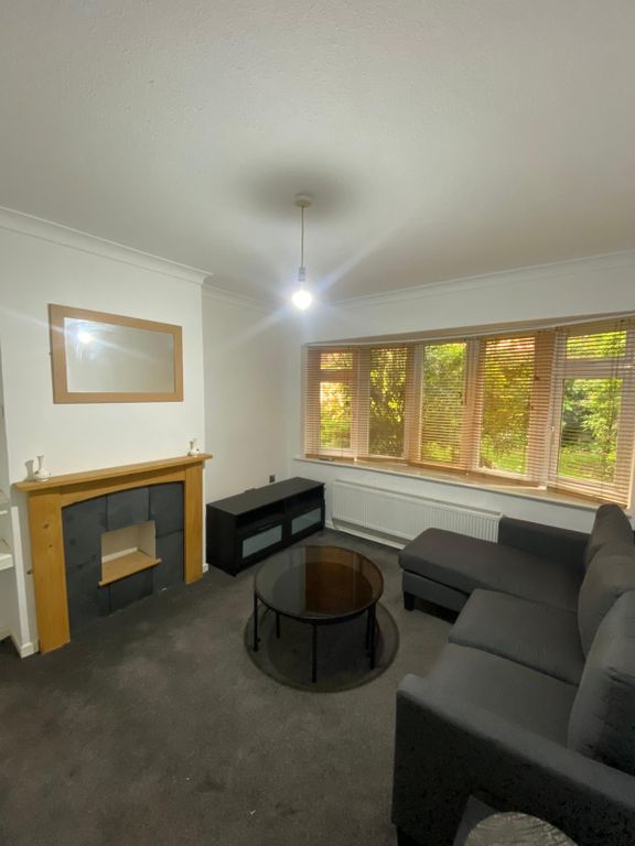 Property photo 2 of 7 Living Room
