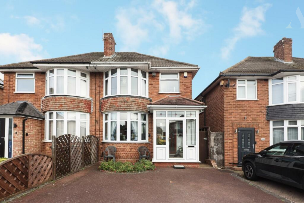Property photo 1 of 17 Mayswood Road