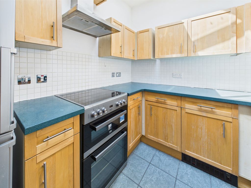 Property photo 3 of 11 Gallery