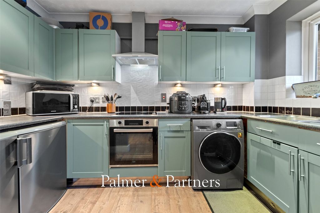 Property photo 3 of 14 Picture No. 02