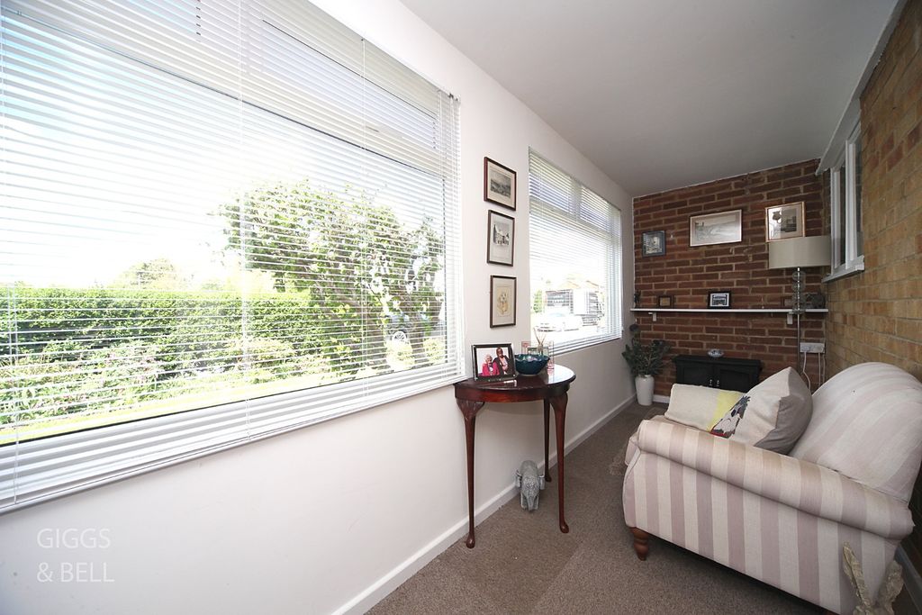 Property photo 2 of 19 5074041