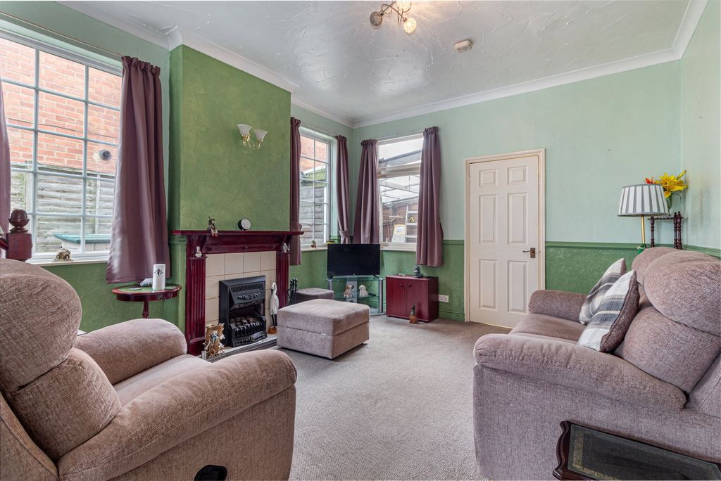 Property photo 3 of 17