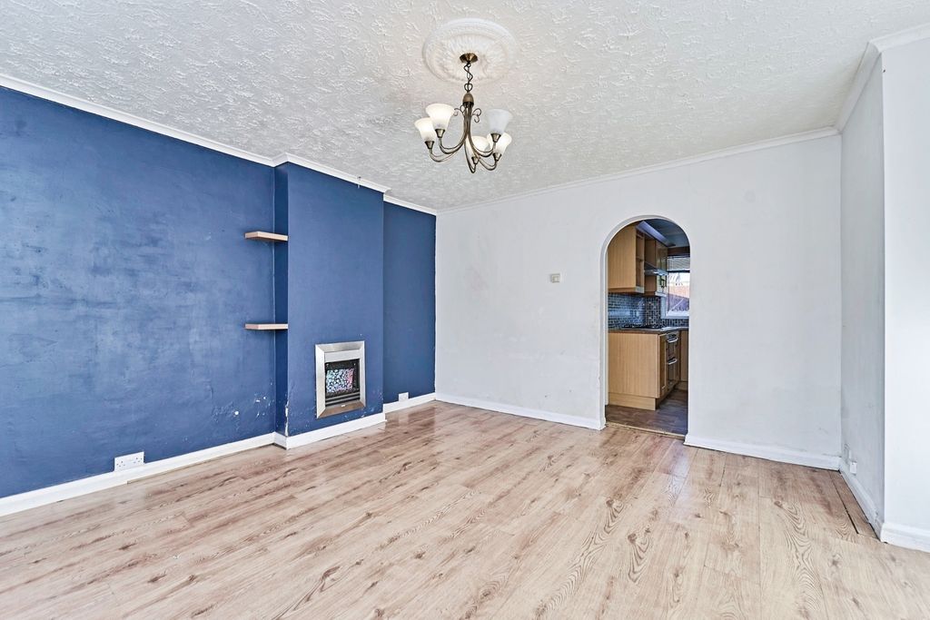 Property photo 2 of 20 Pbox-Img.Jpg