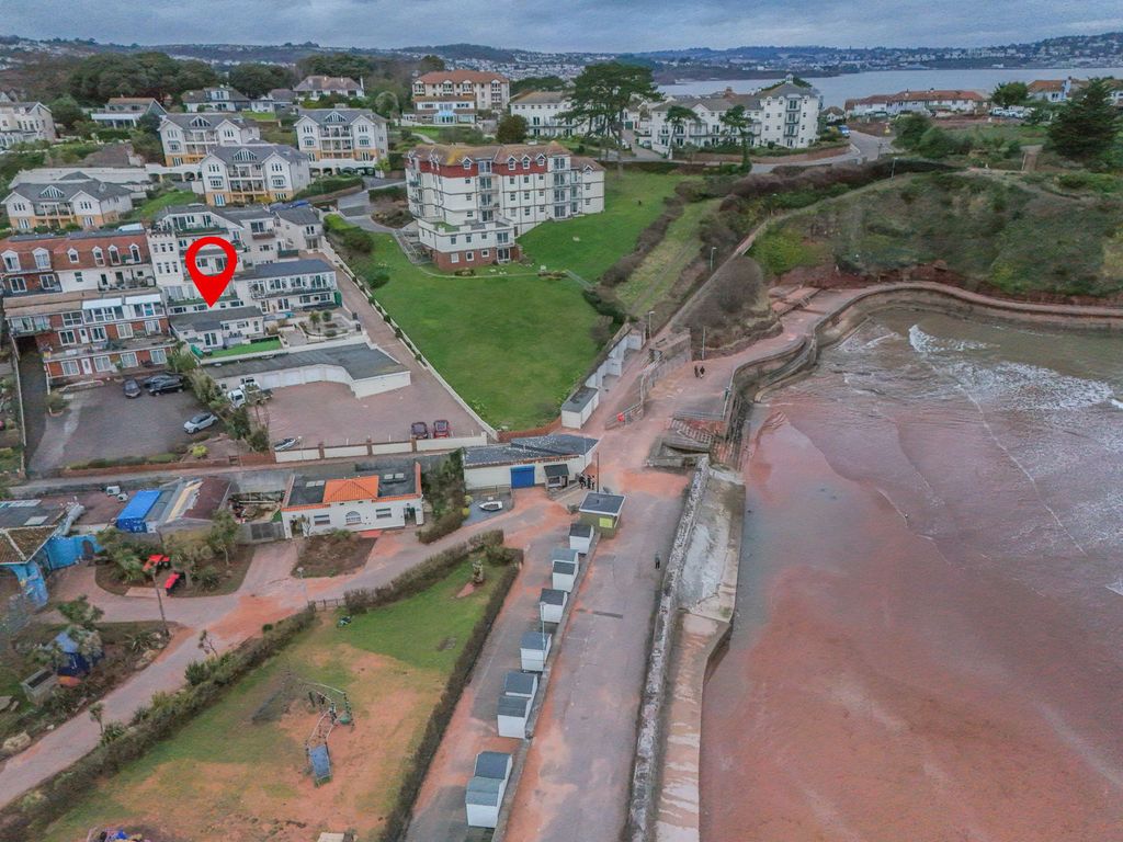 Property photo 2 of 25