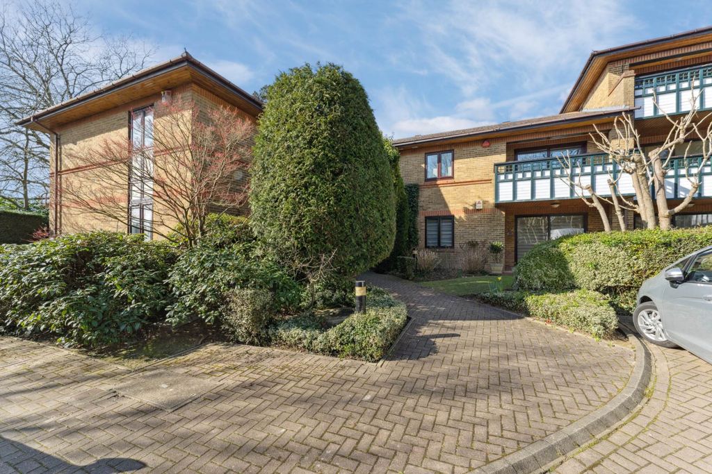 Property photo 2 of 10