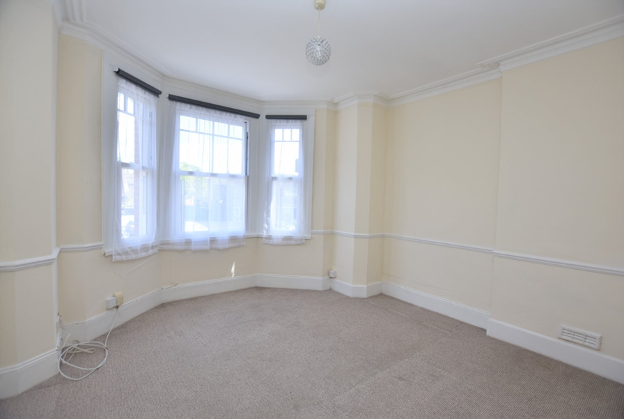 Property photo 1 of 3