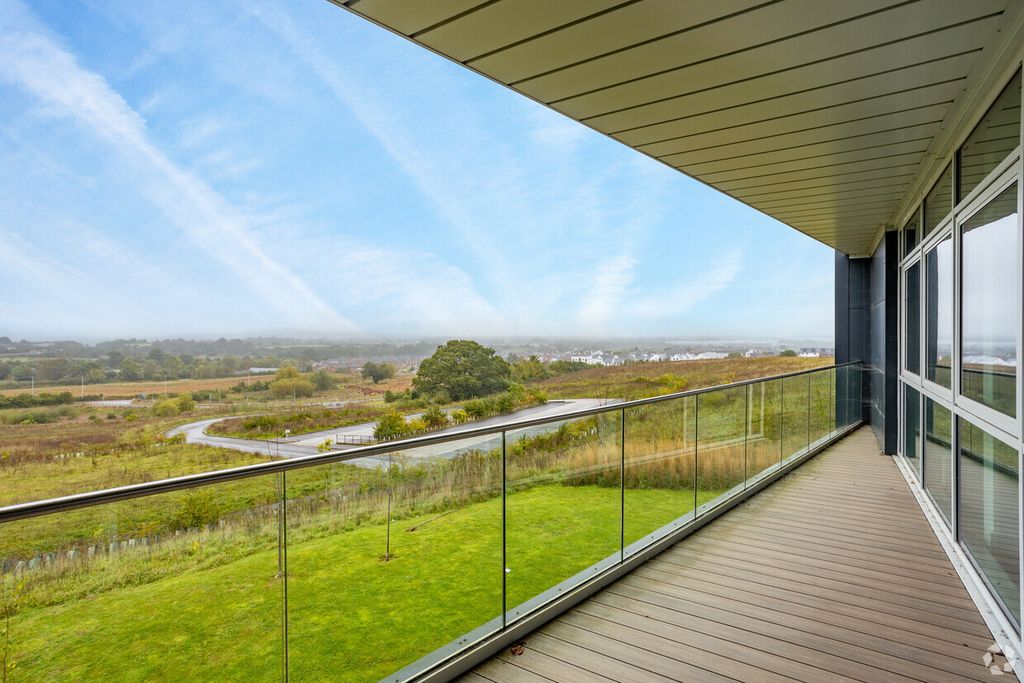 Property photo 3 of 4