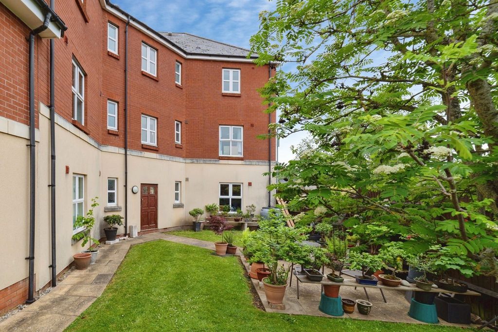 Additional image 14 of 2 bed flat for saleFoundry Close, Melksham SN12