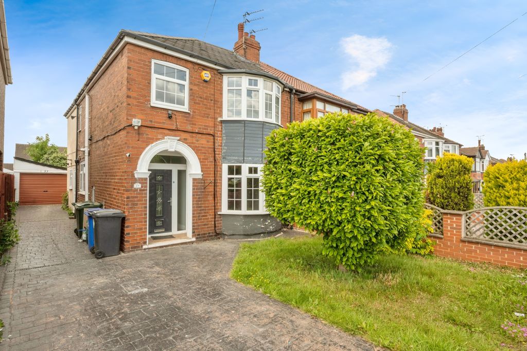 Property photo 3 of 14
