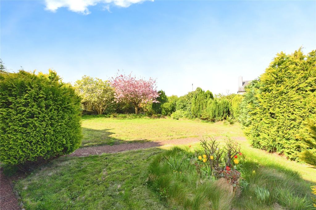 Property photo 3 of 14 Outside