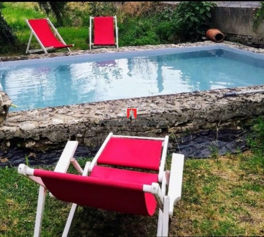 Property photo 3 of 8