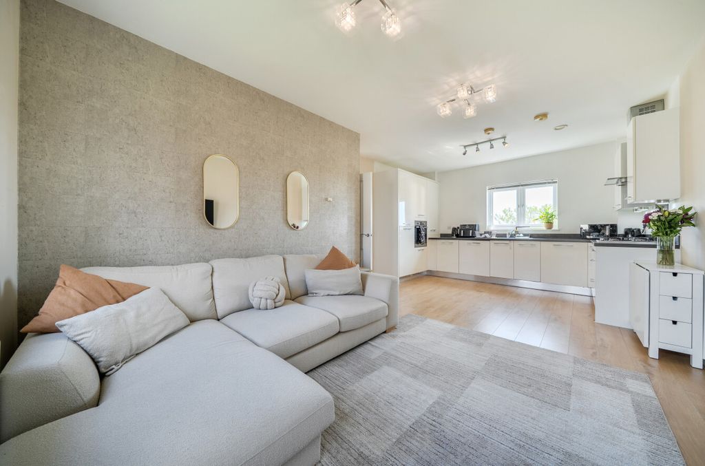 Property photo 2 of 22 Reception Room