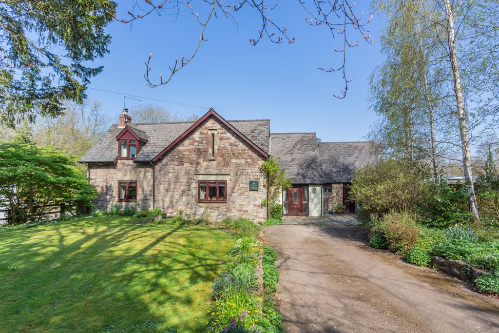 Property photo 1 of 42