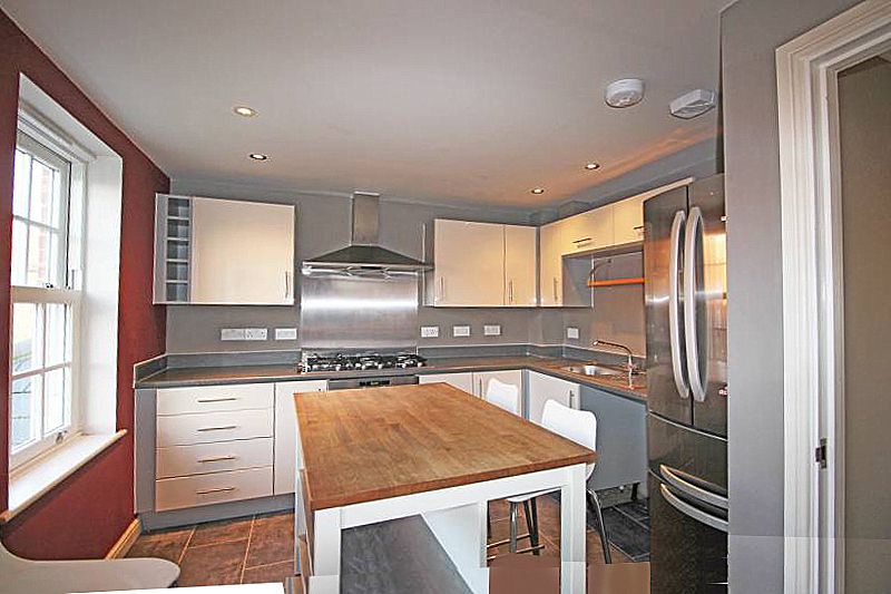 Property photo 2 of 5