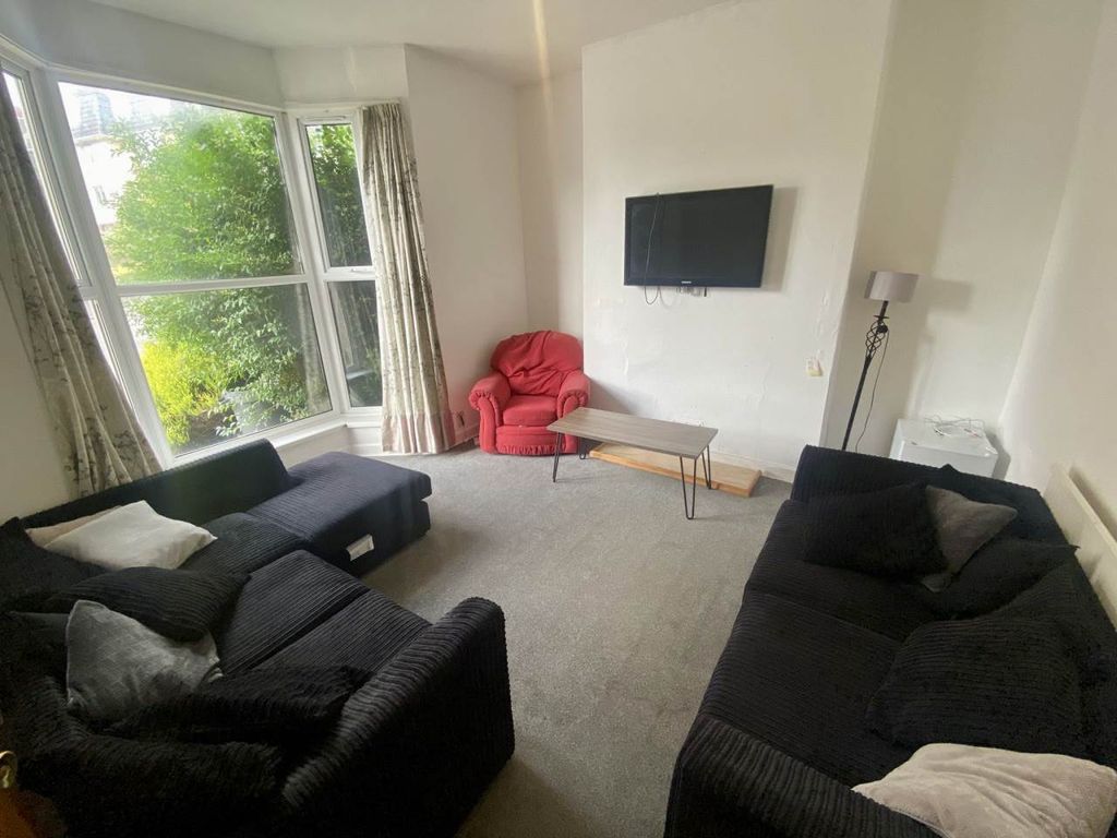 Property photo 1 of 20 9A52217A-d612-4Fae-Bc14-4888c8Fee8E9